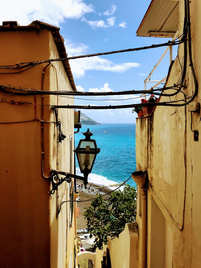 A view of the sea while climbing up in Positano