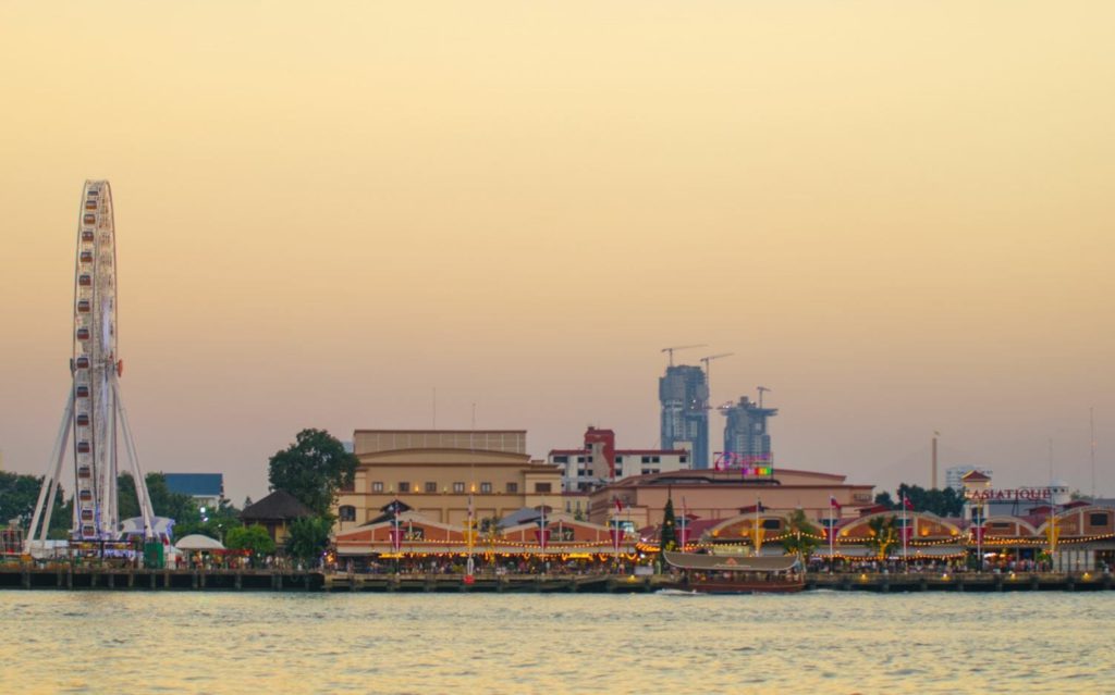 Asiatique waterfront Bangkok tourist attractions