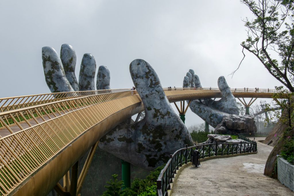 Golden Bridge Ba Na hills