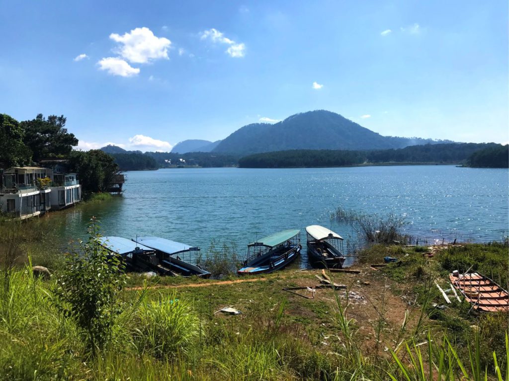 Tuyen Lam Lake, Places to see in Da Lat