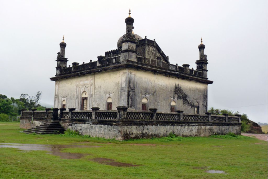 Raja's Tomb, Madikeri