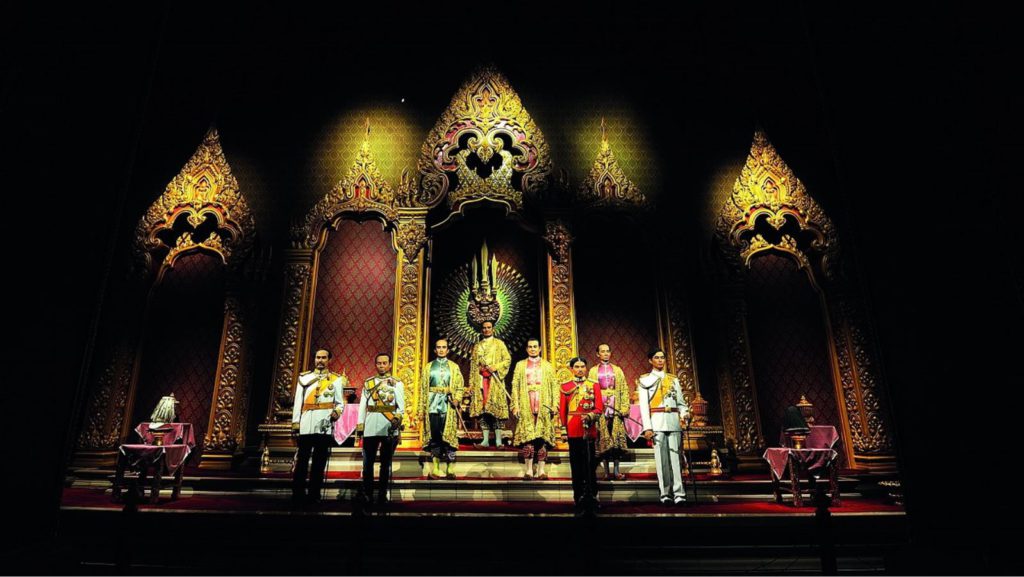 Statues of rulers of Chakri dynasty, Museums in Bangkok
