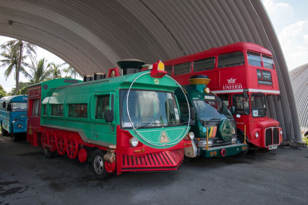 Double decker bus and Engines