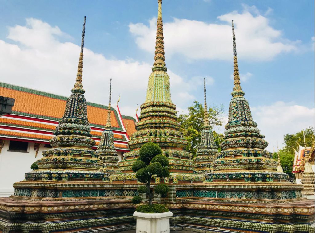Phra Chedi Rai outside Wat Pho