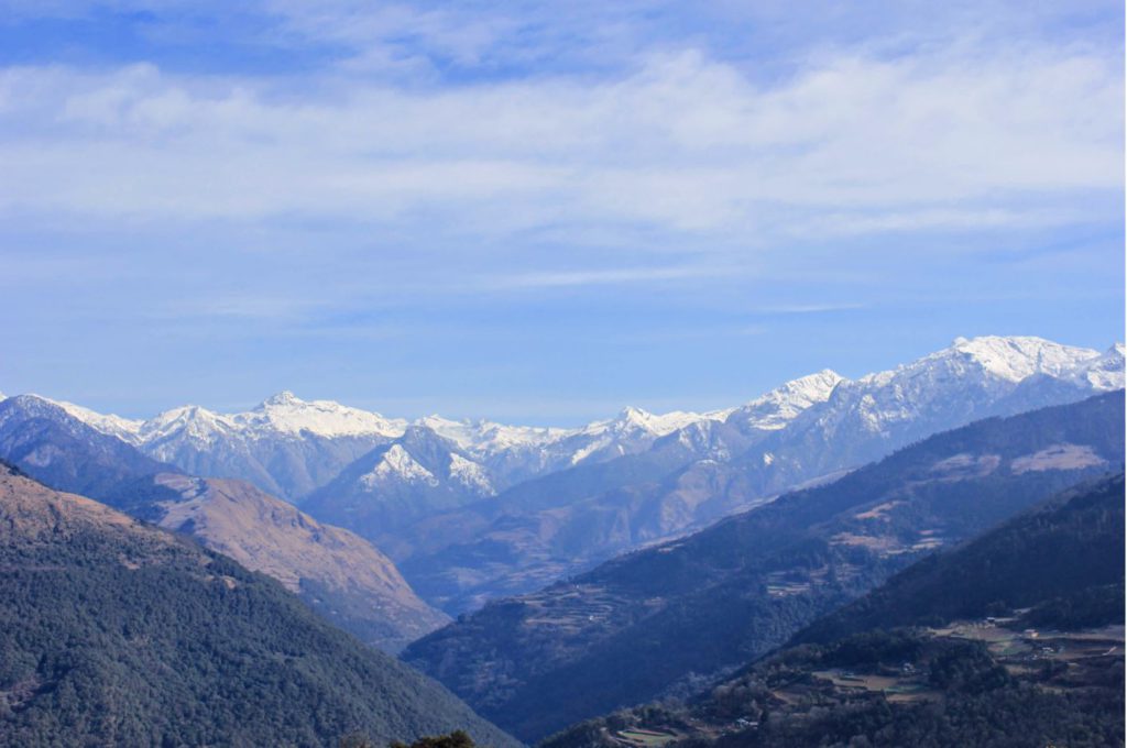 Gorgeous himalyan ranges on our way to Phobjikha