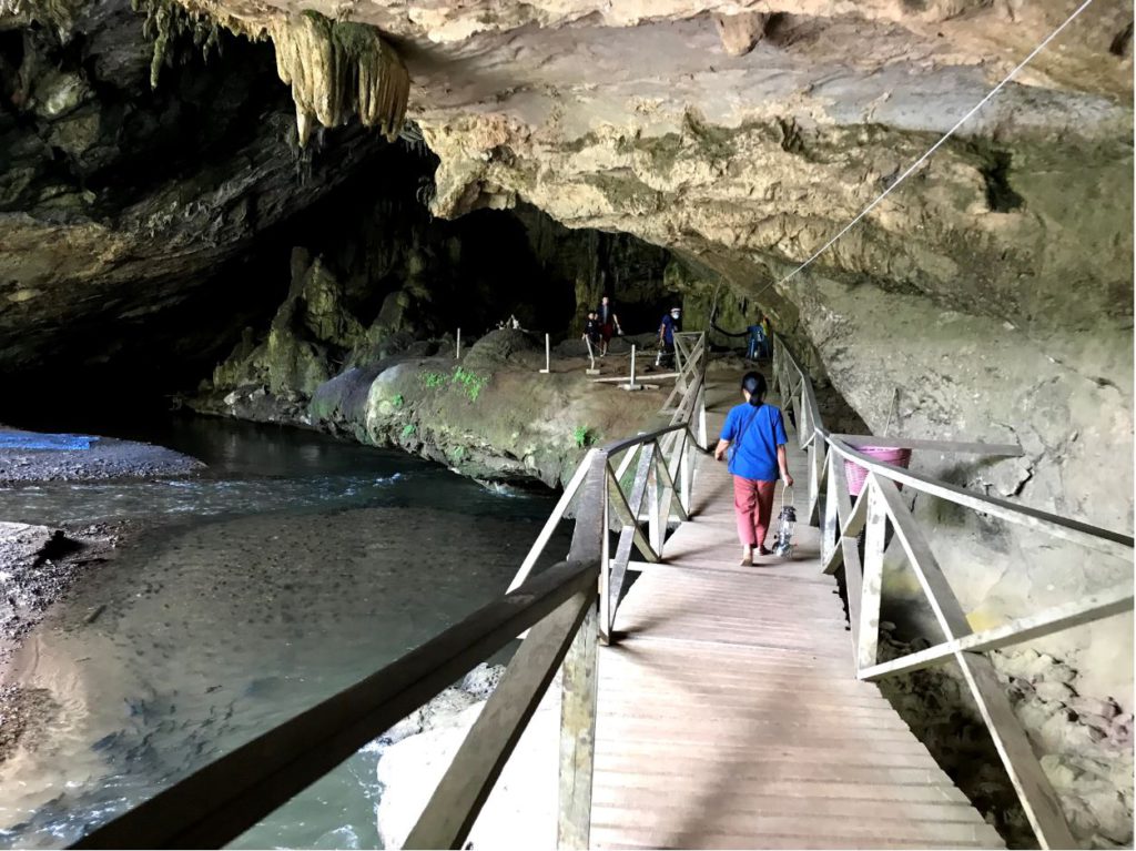 Entrance to Tham Lod Caves