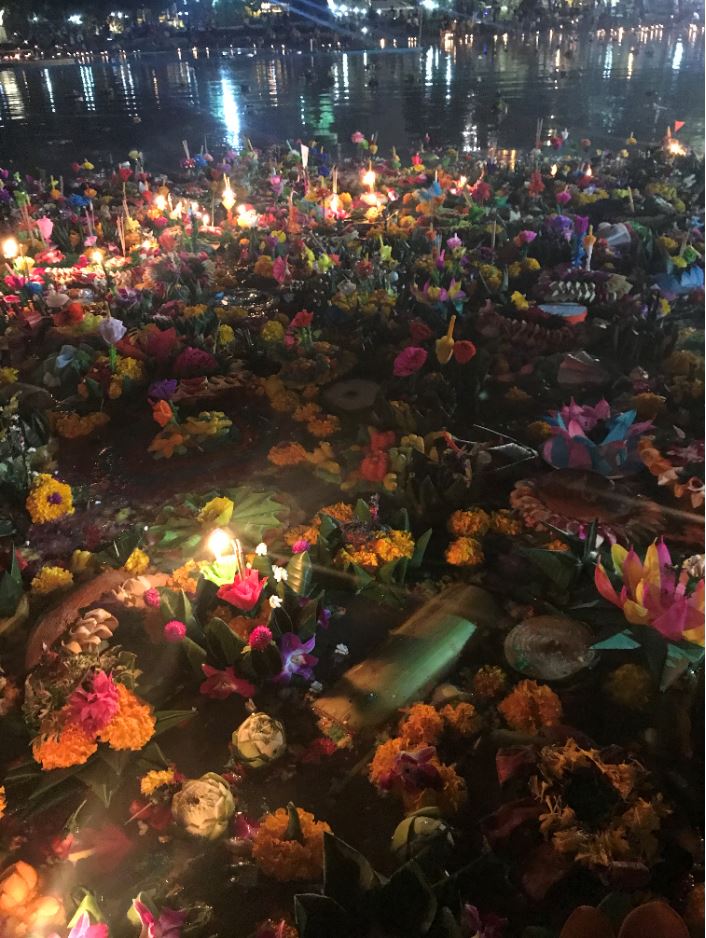 Loi Krathong at Benchasiri Park, Bangkok