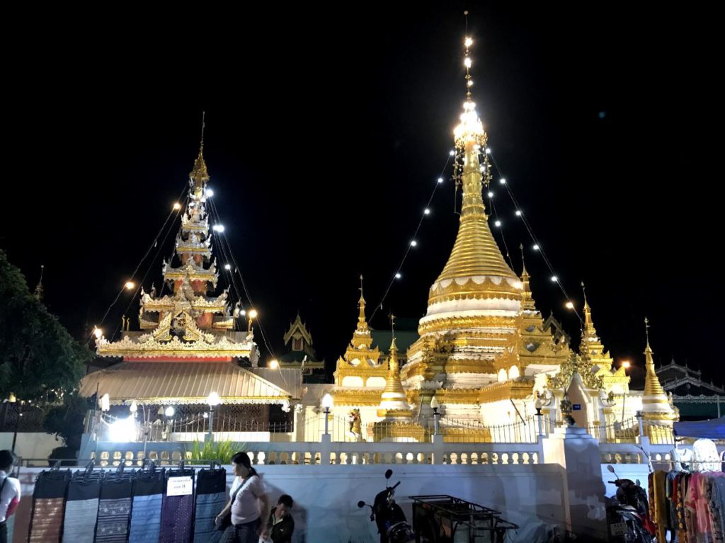 Wat Chong Kham at night, Mae Hong Son