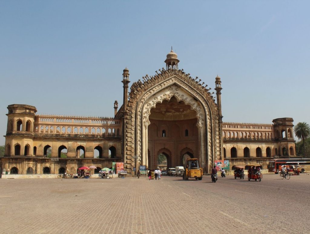 Rumi Darwaza, Lucknow