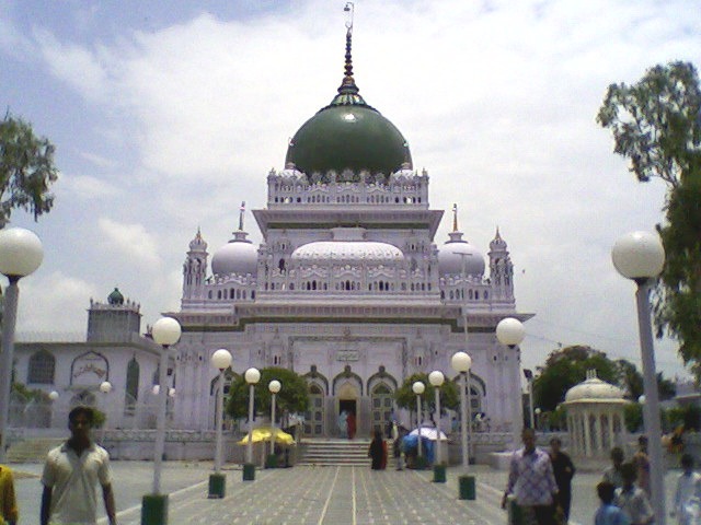 Dewa Sharif, Lucknow