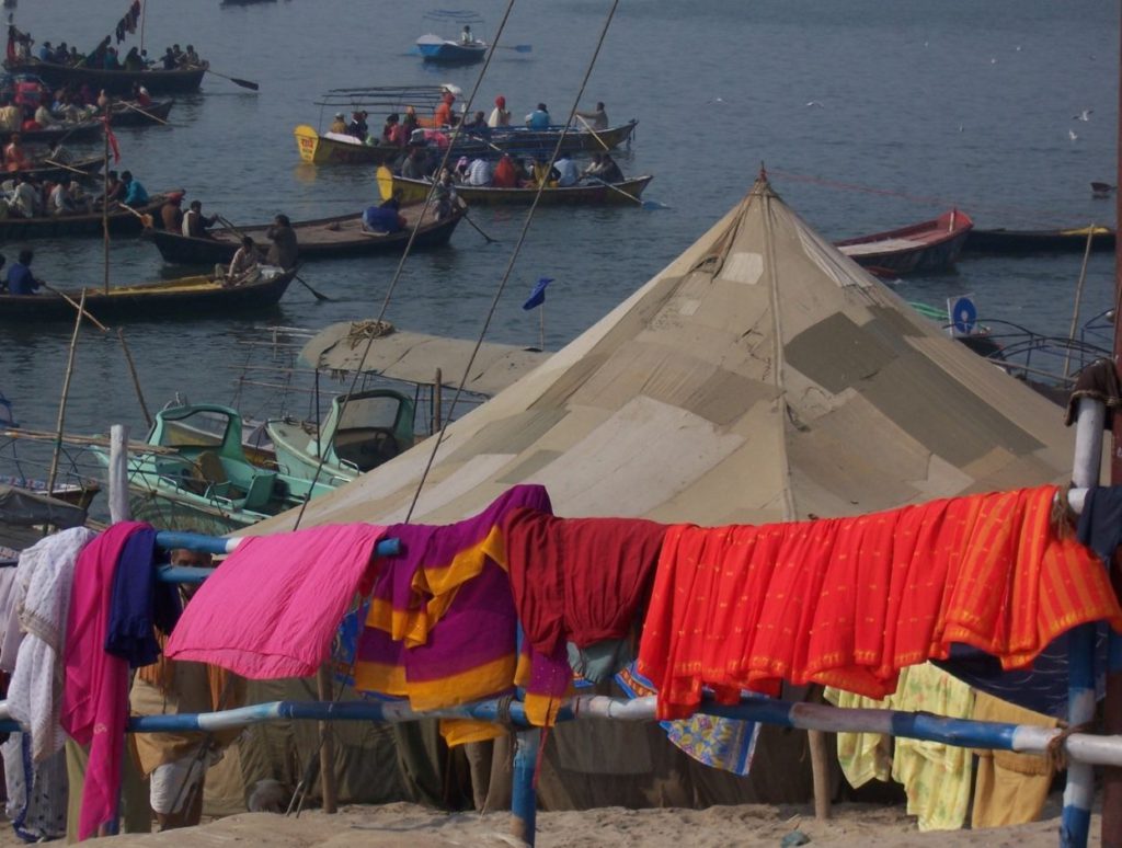 People staying in temporary arrangements in Kumbh Mela