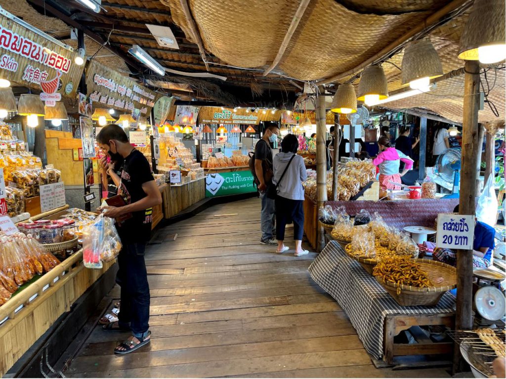 Food stalls inside the floating market, Ayutthaya