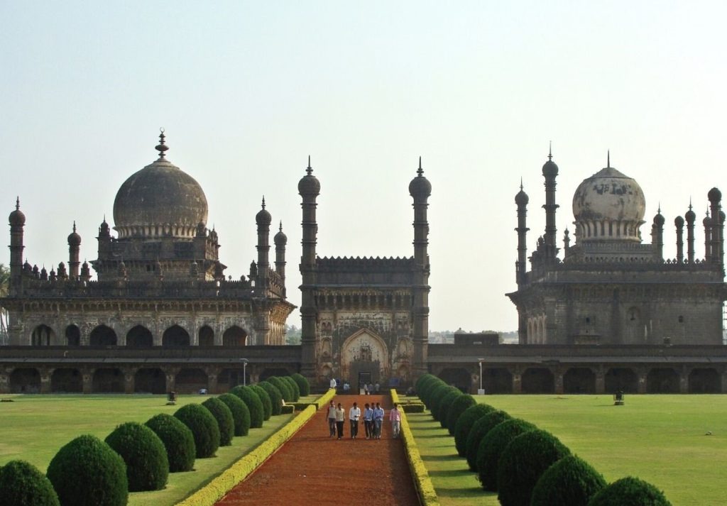 Ibrahim Roza, Bijapur