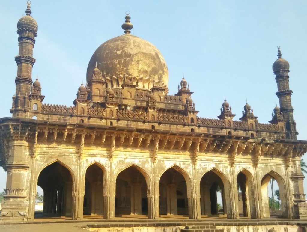 The mausoleum in Ibrahim Roza