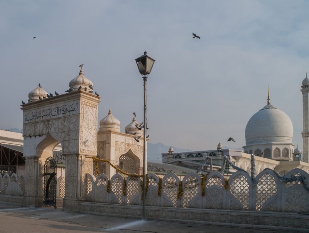 Hazratbal Masjid