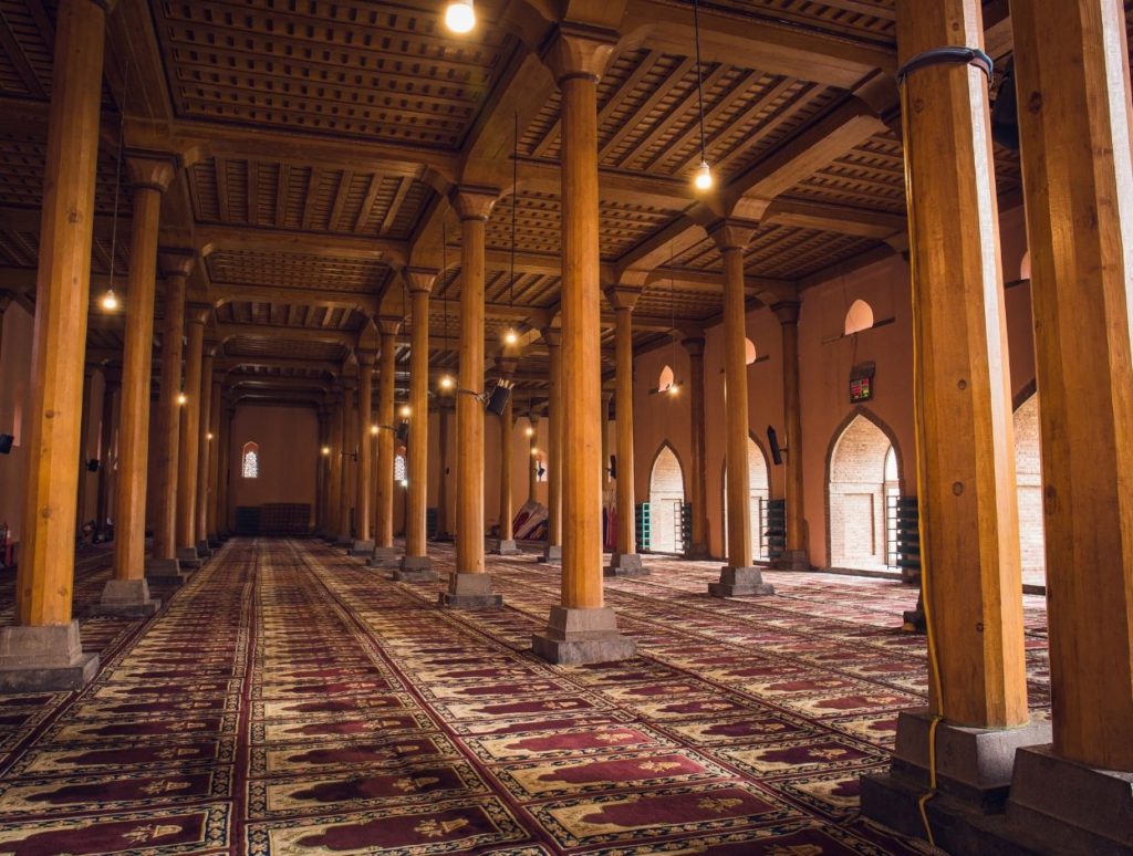 Inside the halls of Jamia Masjid