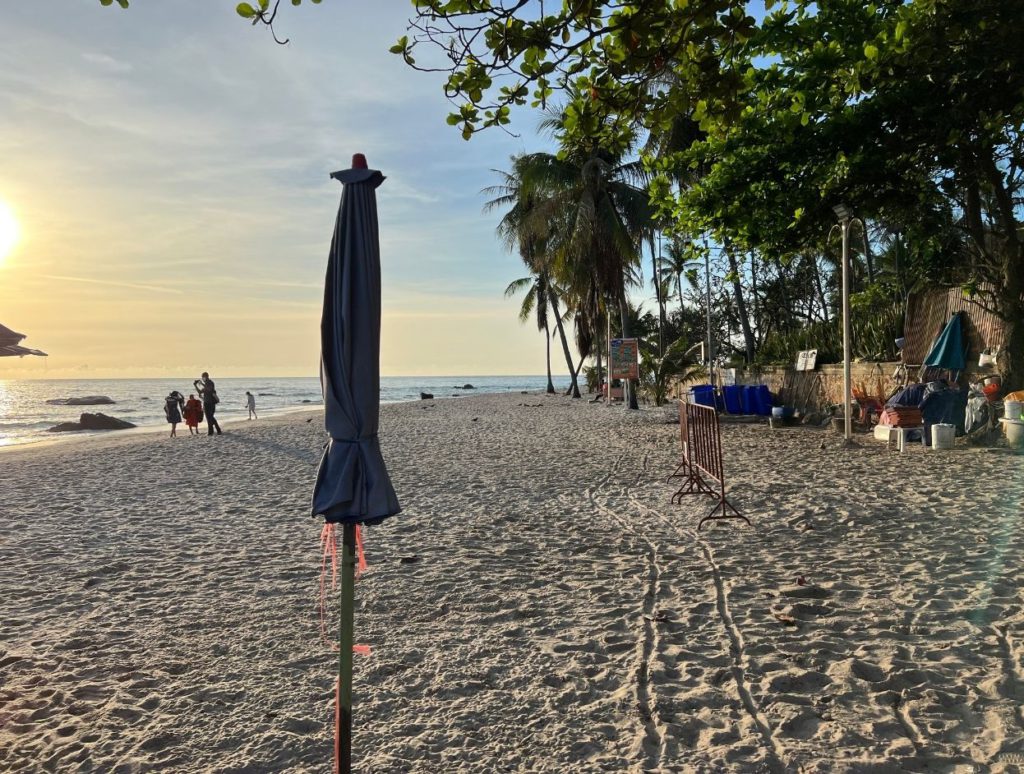 Early Morning at Hua Hin Beach