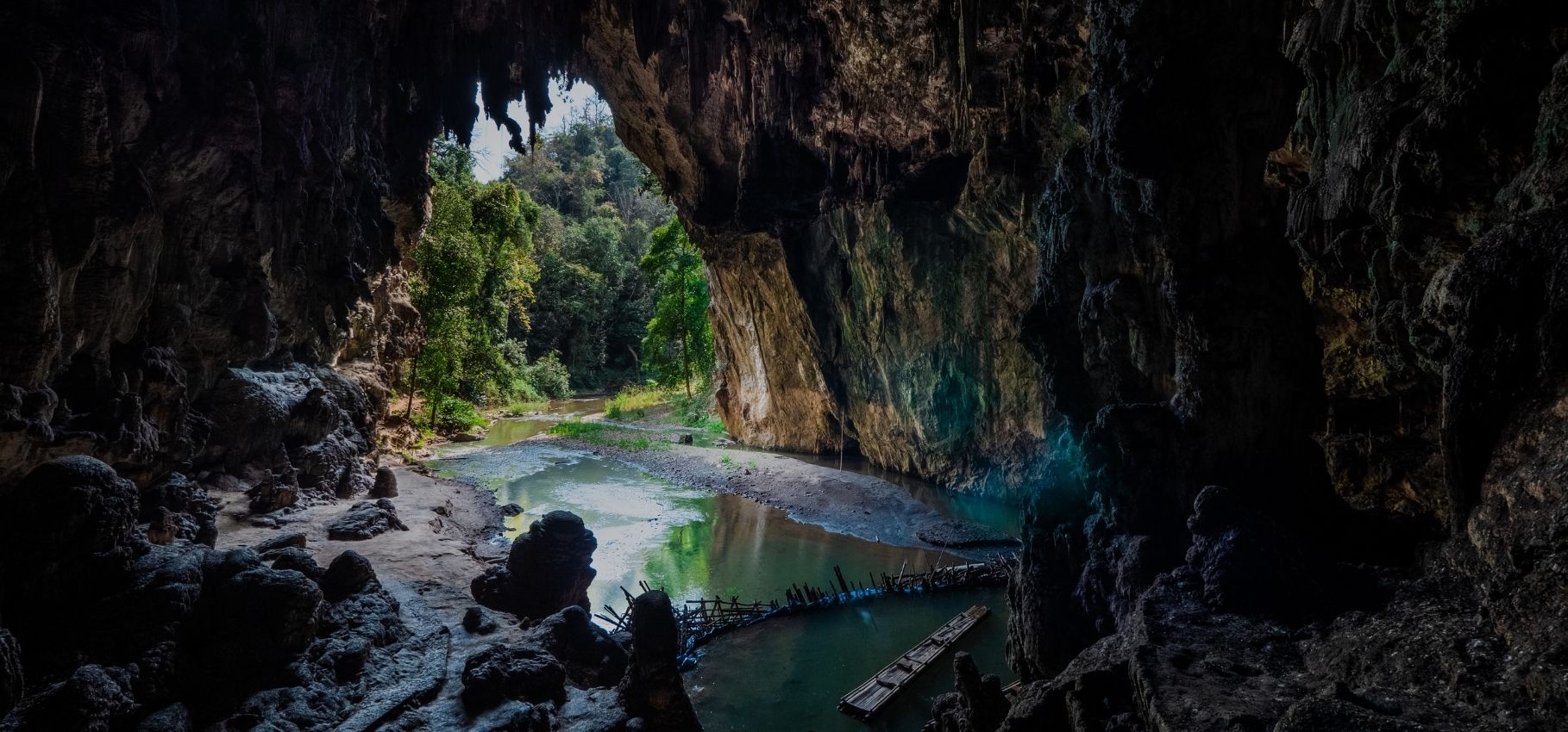 Visiting Tham Lod Caves, Thailand