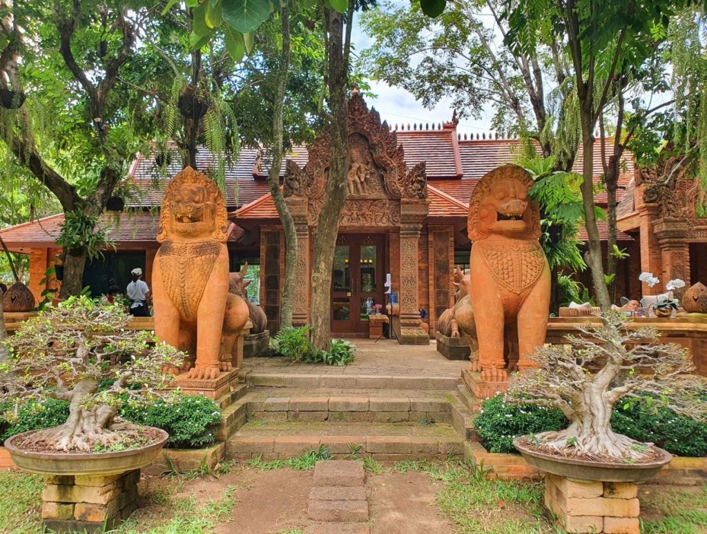 Restaurant at terracotta gardens