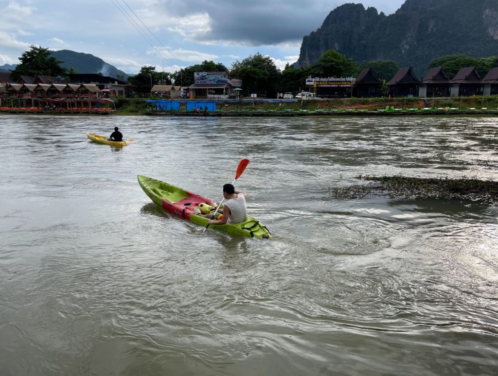 Kayaking in Nam Song river