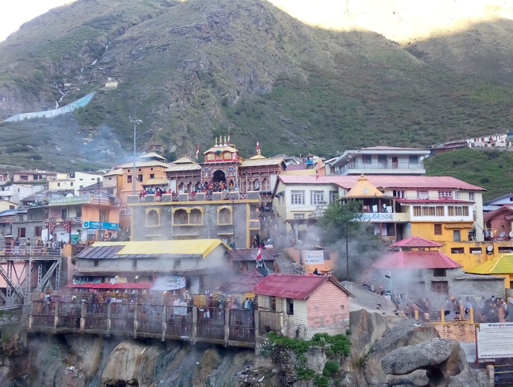 Early morning view of Badrinath town