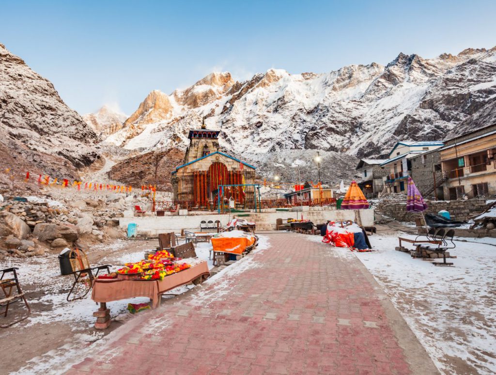 Kedarnath Shrine with snowfall