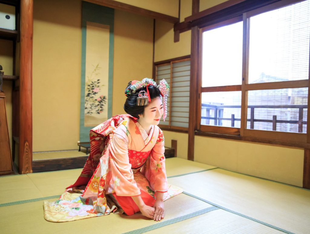 How to see a geisha in Kyoto