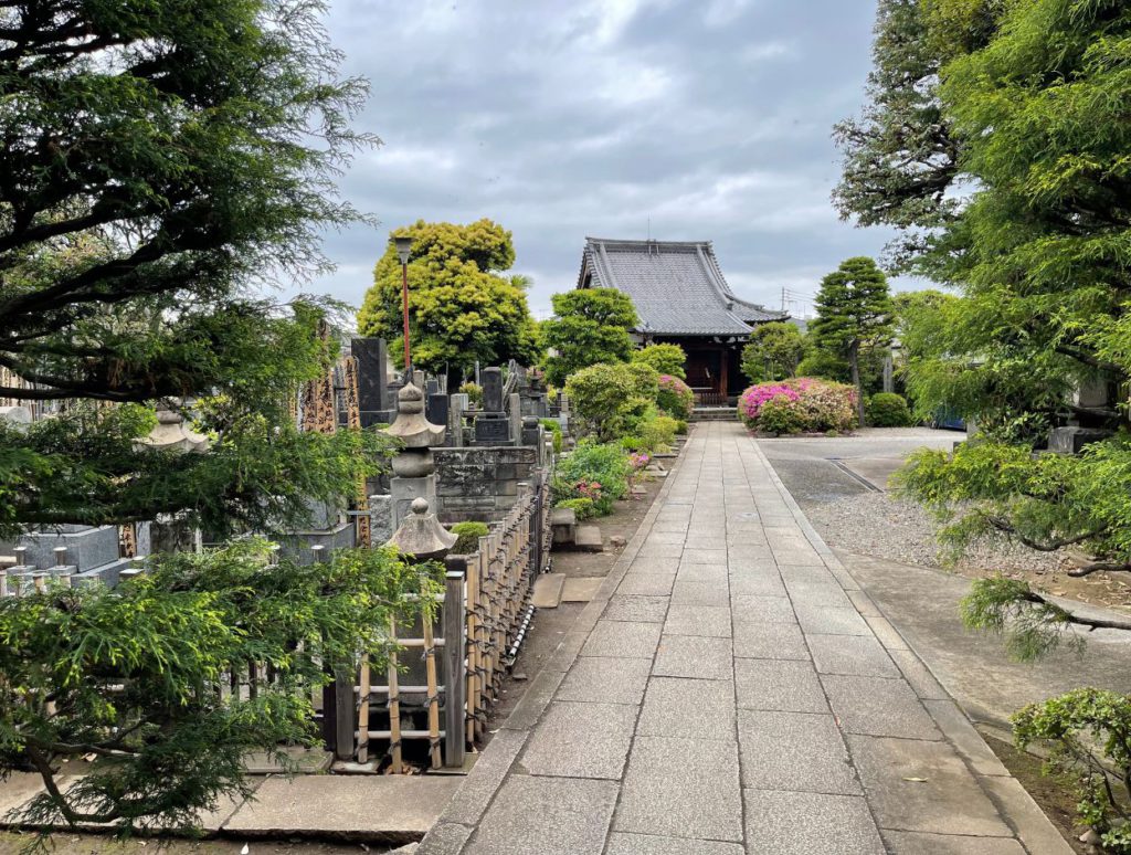 Walking near Yanaka Ginza