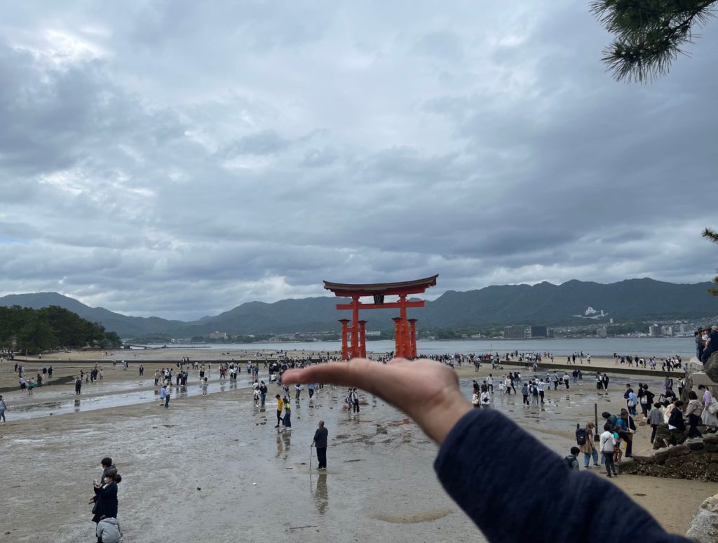 Itsukushima Jinja Otorii (Grand Torii Gate)