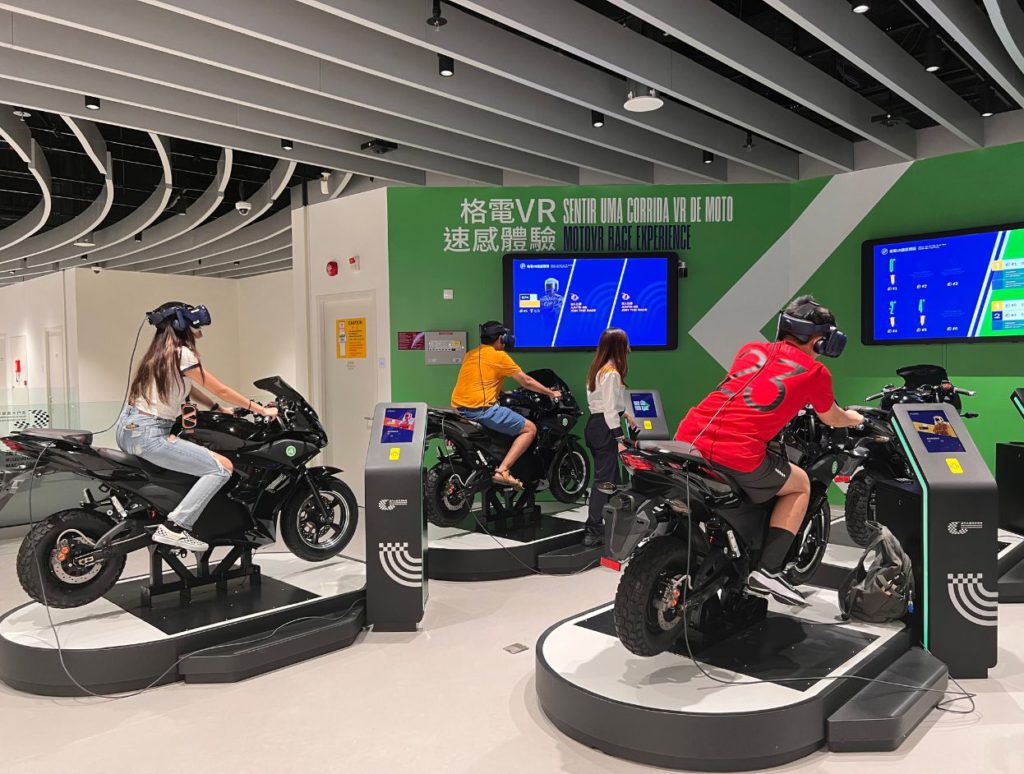 A motocycle racing simulator