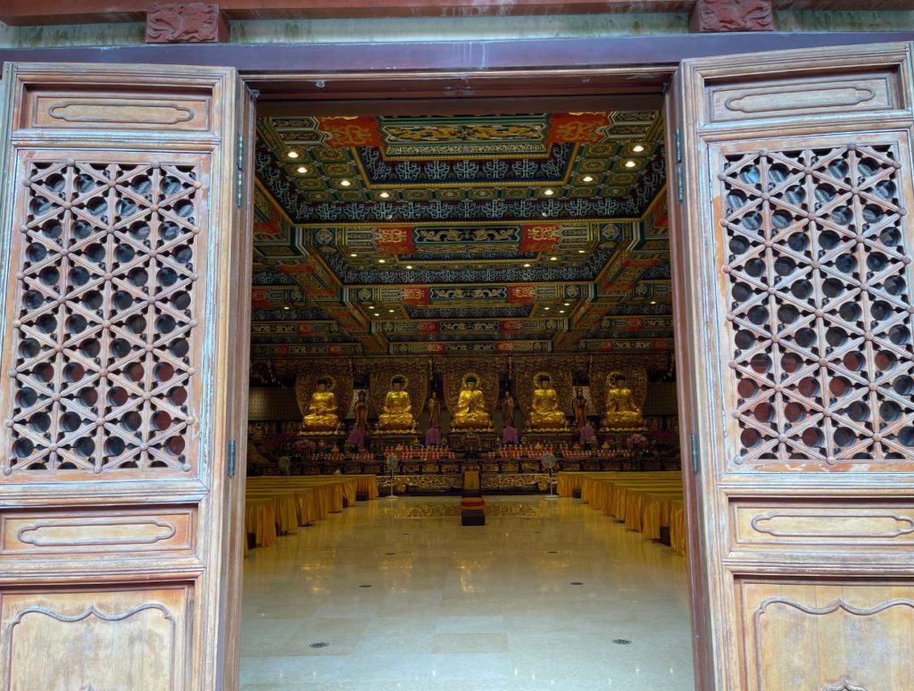 The hall of ten thousands Buddhas