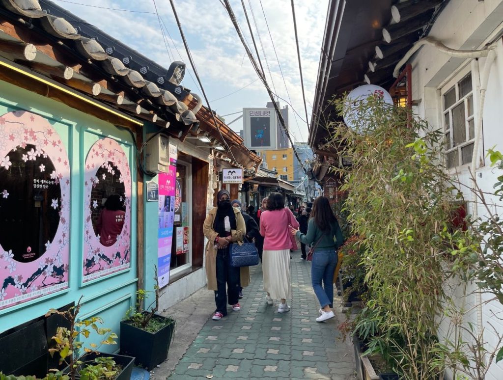 Ikseondong Hanok Village